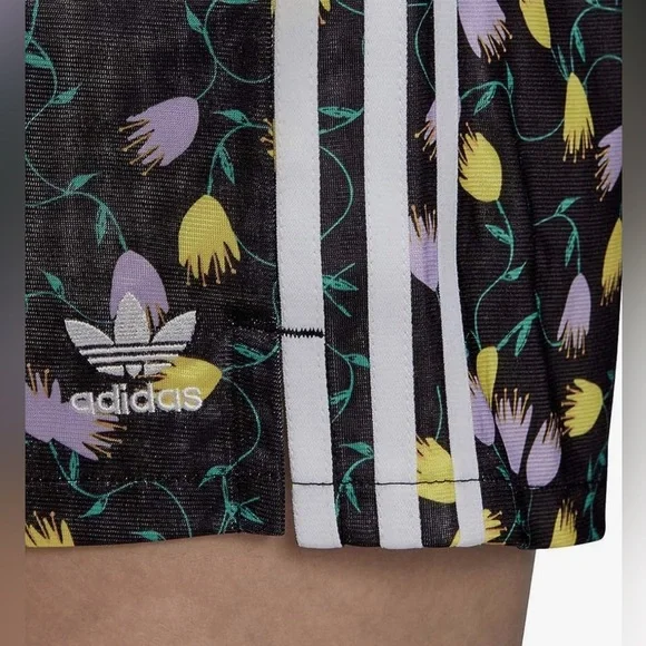 Adidas Originals Allover Print Shorts FL4111 Womens Size S - Picture 4 of 13